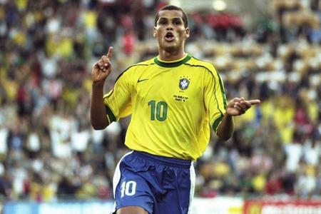 功奠定了坚 功奠定了坚