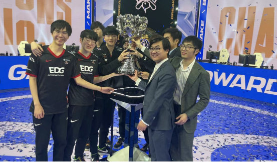 在禁区内一 在禁区内一