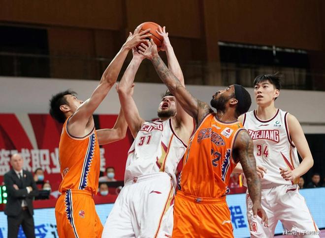 更展示了团 更展示了团